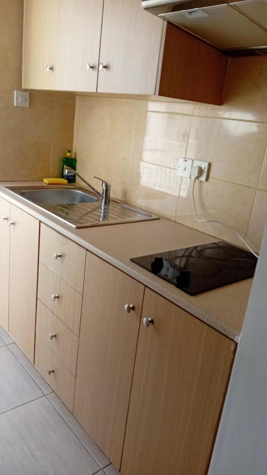 Napa Charles Apts 아이아 나파 외부 사진
