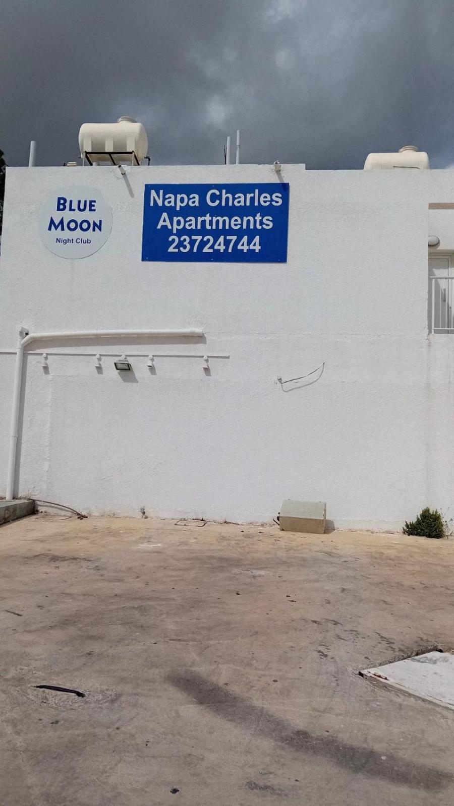 Napa Charles Apts 아이아 나파 외부 사진